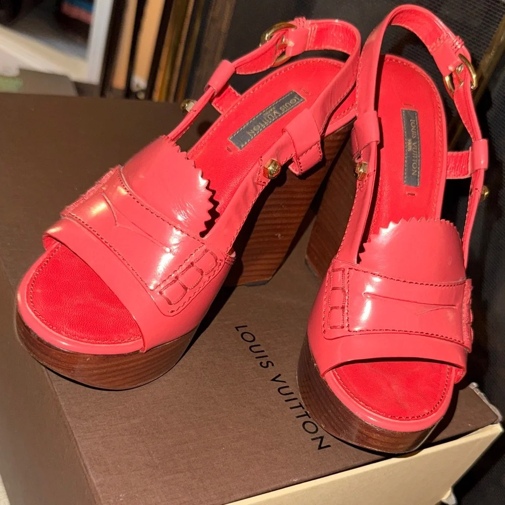 Louis Vuitton Red wooden Wedge Sandals - Picture 1 of 11